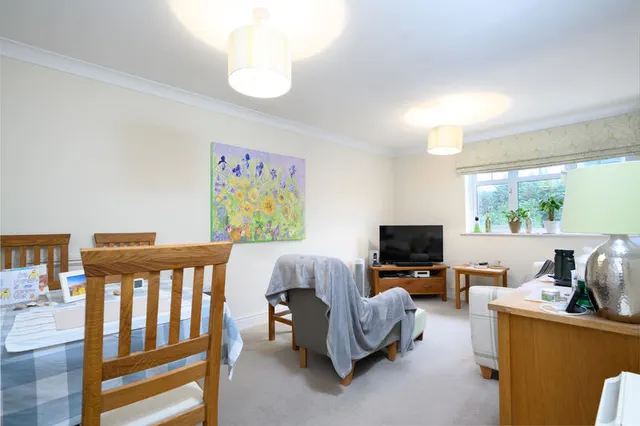 Photo 3 — Brighton Road, Addlestone KT15 1PH