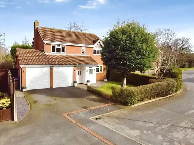 Beaufort Close, Burbage, LE10, photo 1