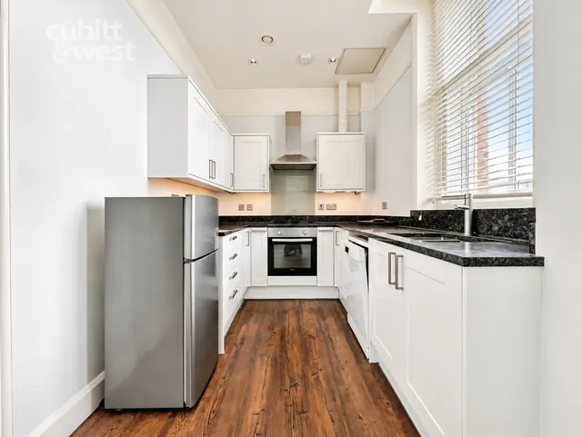 Ship Street, BN1, photo 3