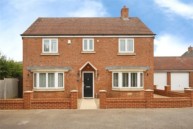 Greenways, Gloucester, Gloucestershire, GL4, photo 1