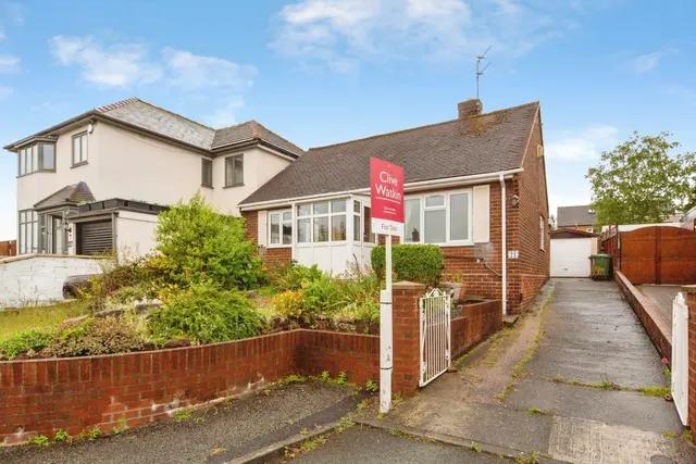 Seaview Avenue, Eastham, CH62, photo 1