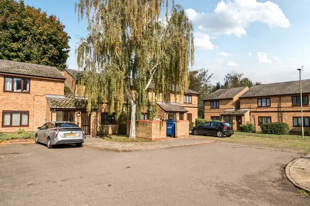 Hastings Close, Barnet, photo 1