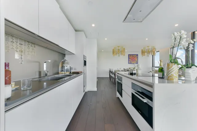 DAMAC Tower, Nine Elms, SW8, photo 2