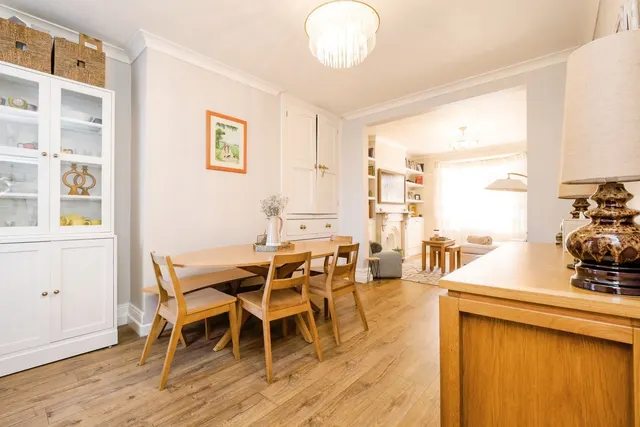 Malvern Road, East Ham, E6, photo 2
