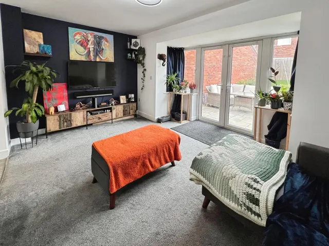 Stirling Road, Midway, DE11, photo 2