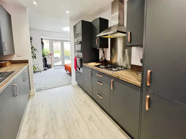Stirling Road, Midway, DE11, photo 3