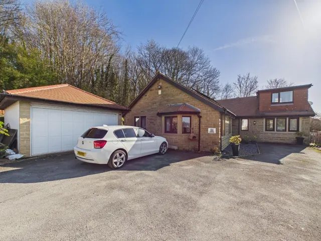 Scott Lane, Riddlesden, Keighley, photo 1
