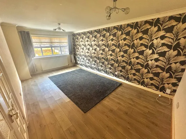 Photo 3 — Kiveton Gardens, Kiveton Park, Sheffield, S26