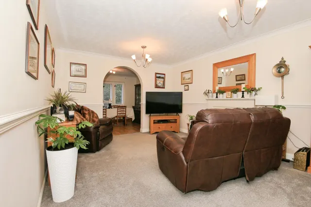 Hoylake Drive, Peterborough, PE7, photo 2