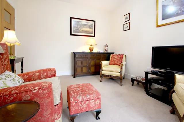 Photo 3 — Ravenshaw Court, 73 Four Ashes Road, Solihull
