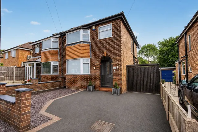 Elmridge Drive, Altrincham, photo 1