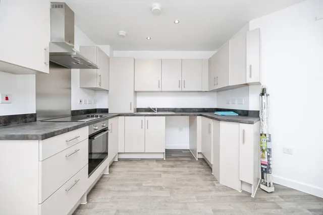 Winyates Way, Redditch, B98, photo 3