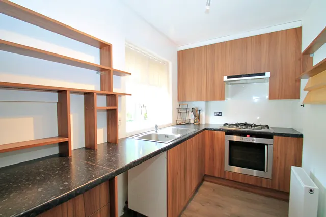 Charles Crescent, Harrow, HA1, photo 3