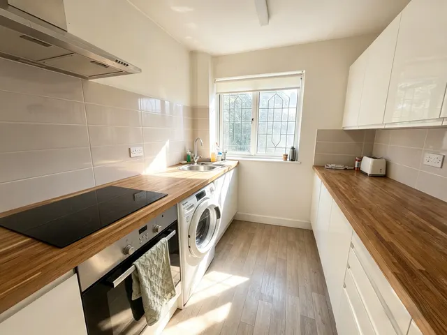 Photo 3 — Oakthorpe Gardens, Tividale, Oldbury, B69 2LF