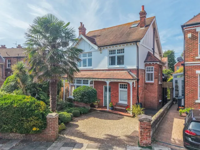Bigwood Avenue, Hove, BN3, photo 1