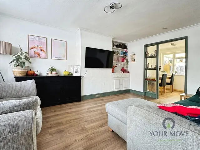 Photo 3 — Iden Street, Eastbourne, East Sussex, BN22