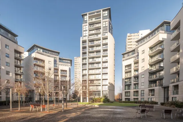 Hyperion Tower, Brentford, TW8, photo 1