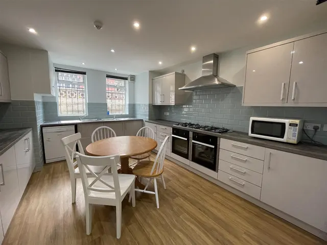 Chestnut Avenue, Hyde Park, LS6, photo 2