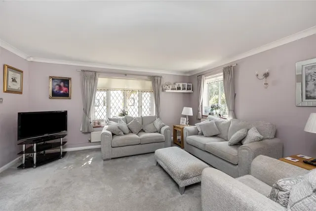 Photo 3 — Arlington Close, Goring-By-Sea, Worthing