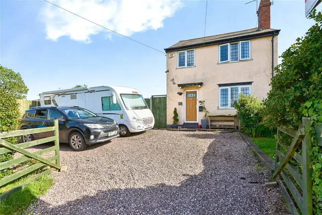 School Lane, Coven, Wolverhampton, Staffordshire, WV9, photo 1