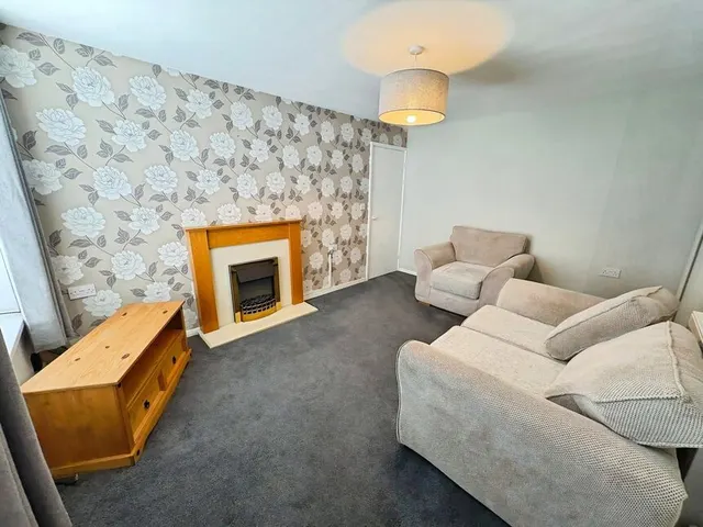 Photo 2 — Upper Hall Close, Leicester, Leicestershire, LE5