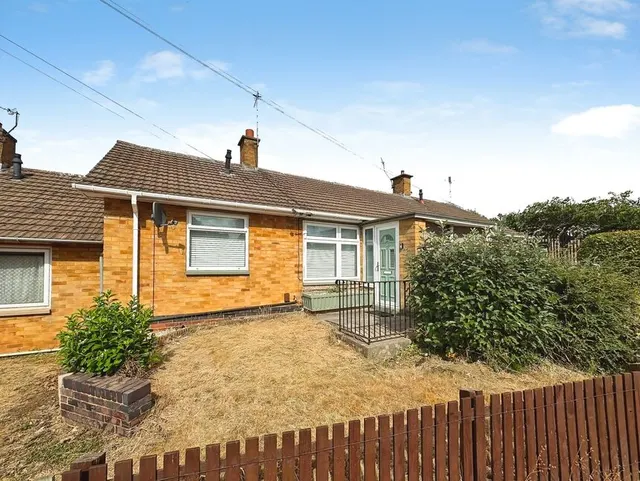 Upper Hall Close, Leicester, Leicestershire, LE5, photo 1