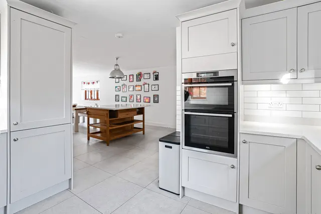 Reindeer Court, Potterspury, NN12, photo 3