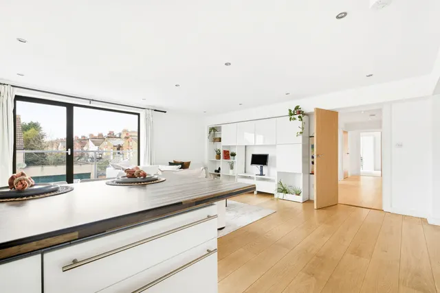 Photo 2 — Fallsbrook Road, SW16