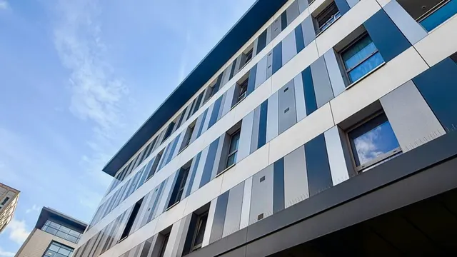 Queensgate Place, photo 1