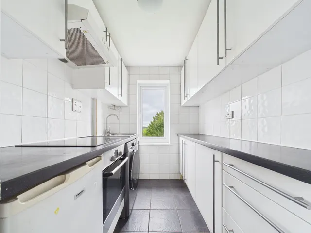 Lyndhurst Road, Tilehurst, RG30, photo 2