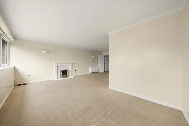 Photo 3 — Highpoint, Heath Road, Weybridge, Surrey, KT13