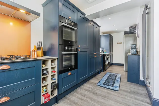 Lynwood Grove, Audenshaw, M34, photo 1