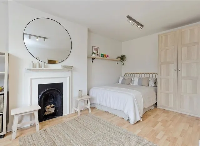 Photo 2 — Nottingham Place, Marylebone, W1U