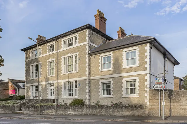 London Road, Bicester, photo 1