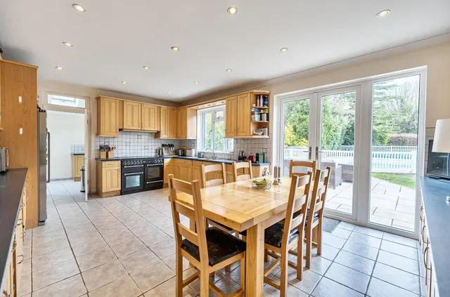 Photo 3 — Higher Drive, Banstead, Banstead, SM7 1PF
