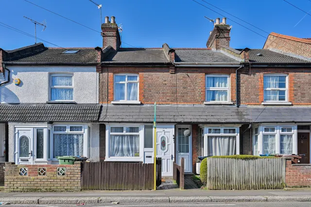76 Byron Road, Harrow, photo 1