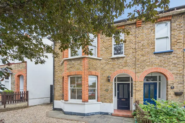 Reginald Road, Northwood, HA6, photo 1