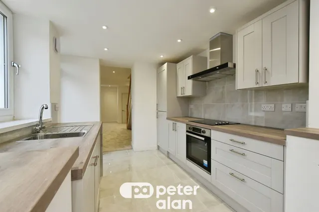 Clifton Crescent, Aberdare, CF44, photo 2