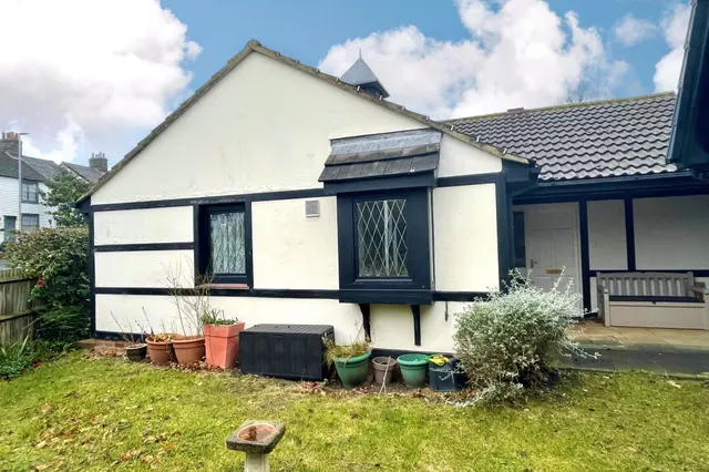 Orchard Lea, High Wych, CM21, photo 2