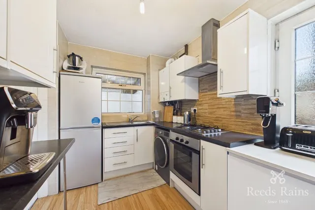 Lowood Lane, Birstall, WF17, photo 3