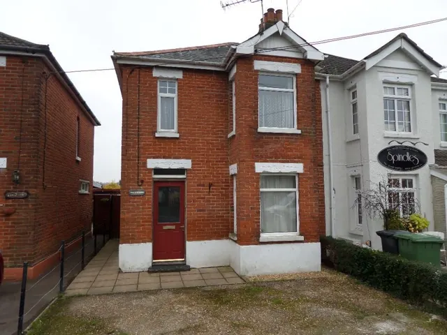 Winchester Road, Waltham Chase, SO32, photo 1