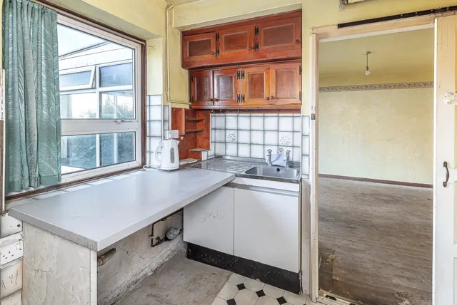 Photo 3 — Crundwell Road, Tunbridge Wells, Kent, TN4 0LL