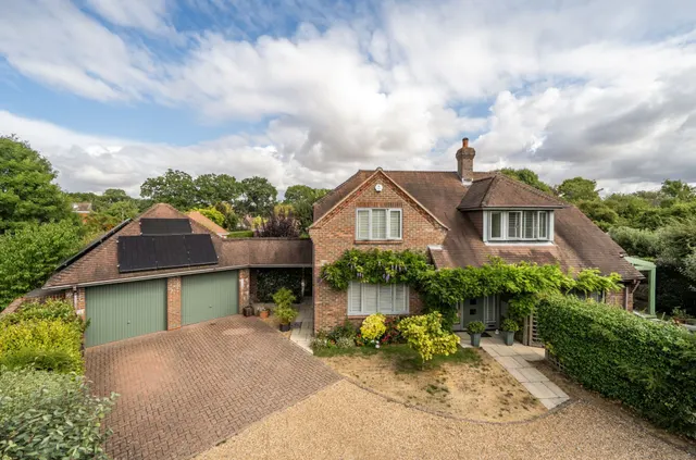 Broad Road, Hambrook, PO18, photo 1