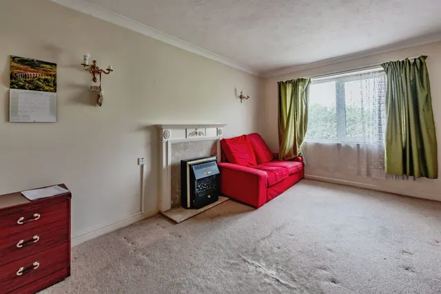 Linkfield Lane, Redhill, RH1, photo 3