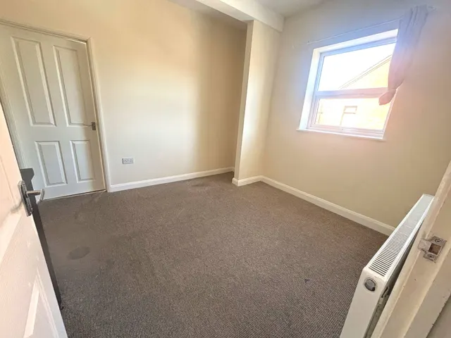 Photo 3 — King Edward Road, Northampton, NN1 5LF