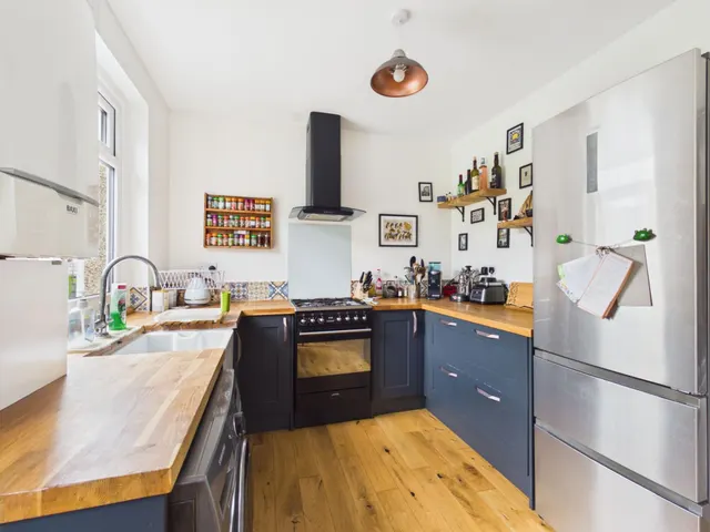 Photo 3 — Skipton Road, Bradley, BD20