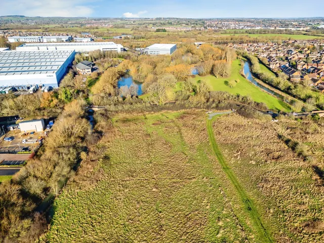 Near Hunsbury Meadows, Northampton, photo 1