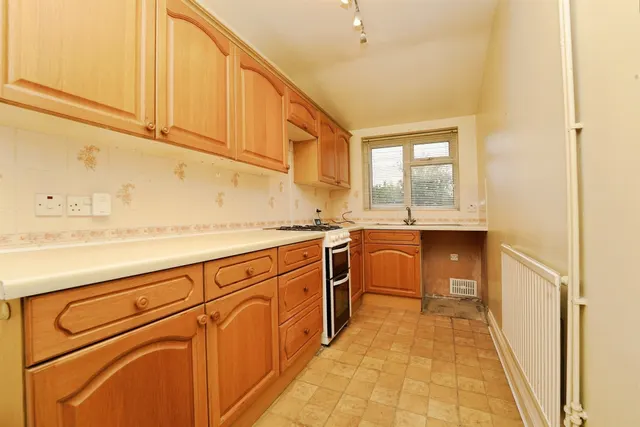 Winchester Avenue, St Johns, WR2, photo 2