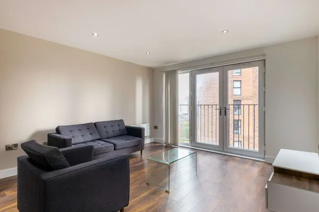 Ordsall Lane, Salford, M5, photo 2