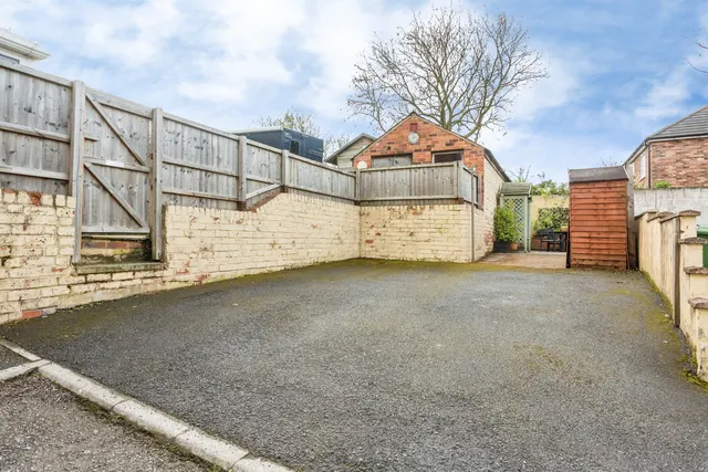 Photo 2 — Oakes Street, Wakefield